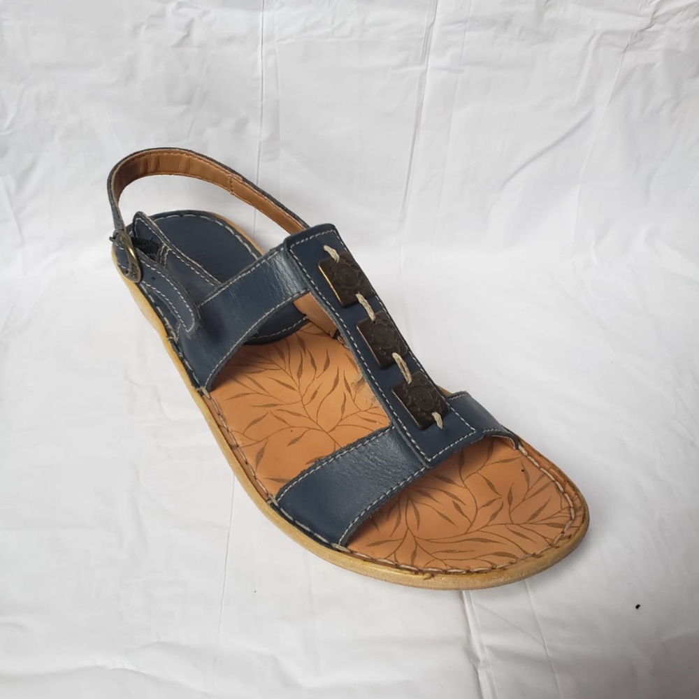 Sandals - Picture 2 of 5